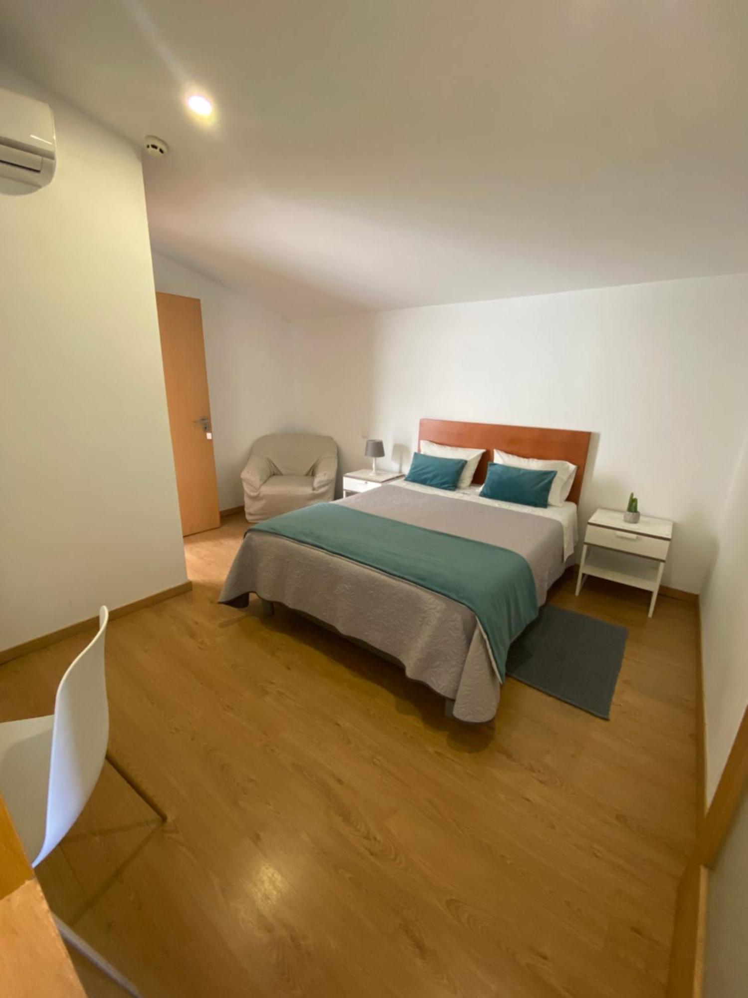 Guest House D. Filipe I Porto Exterior photo