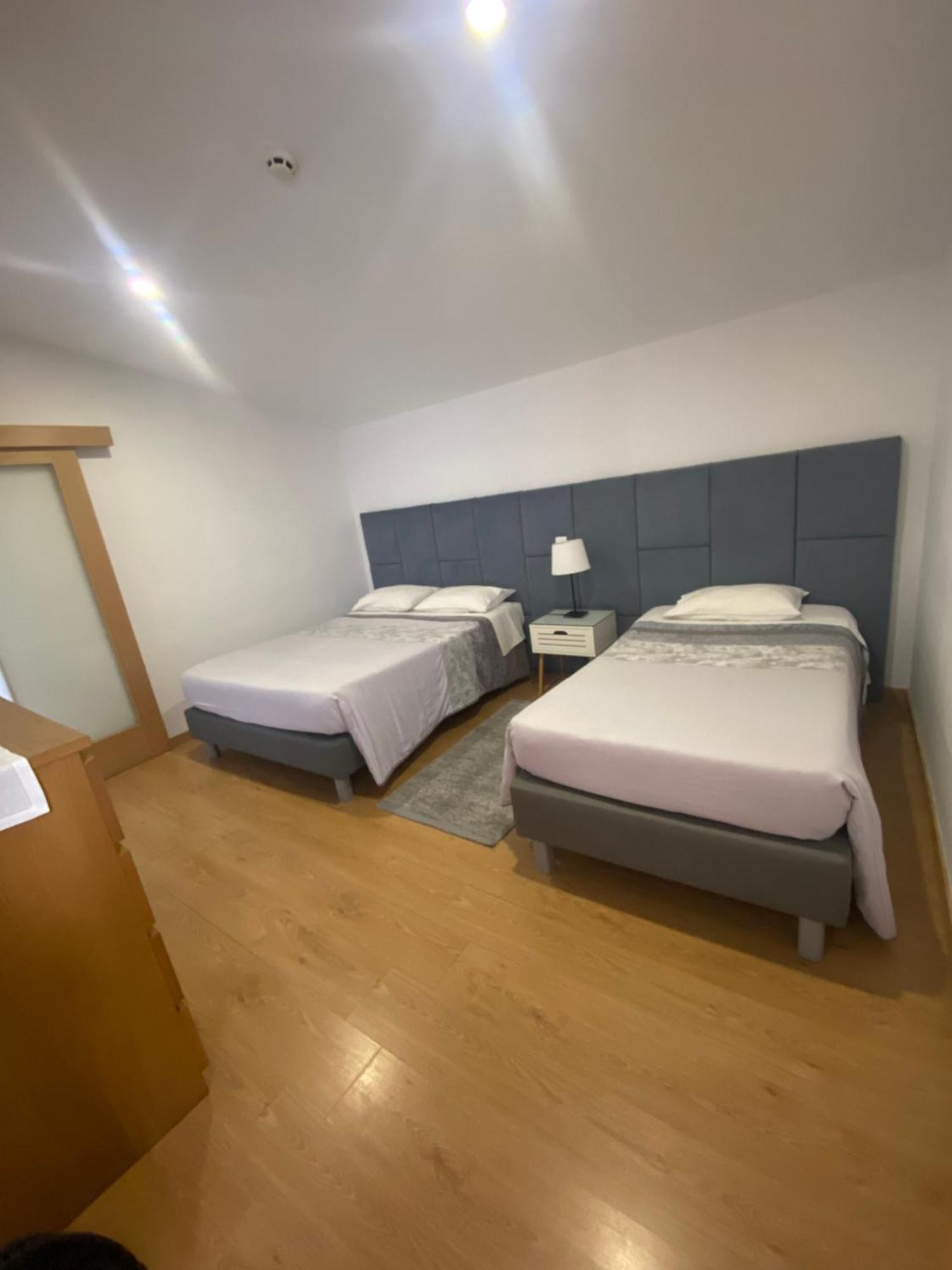 Guest House D. Filipe I Porto Exterior photo