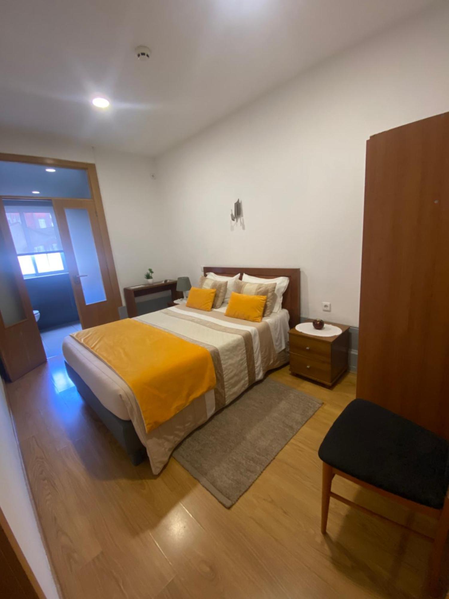 Guest House D. Filipe I Porto Exterior photo